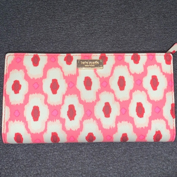*KATE SPADE WALLET* - Picture 1 of 4